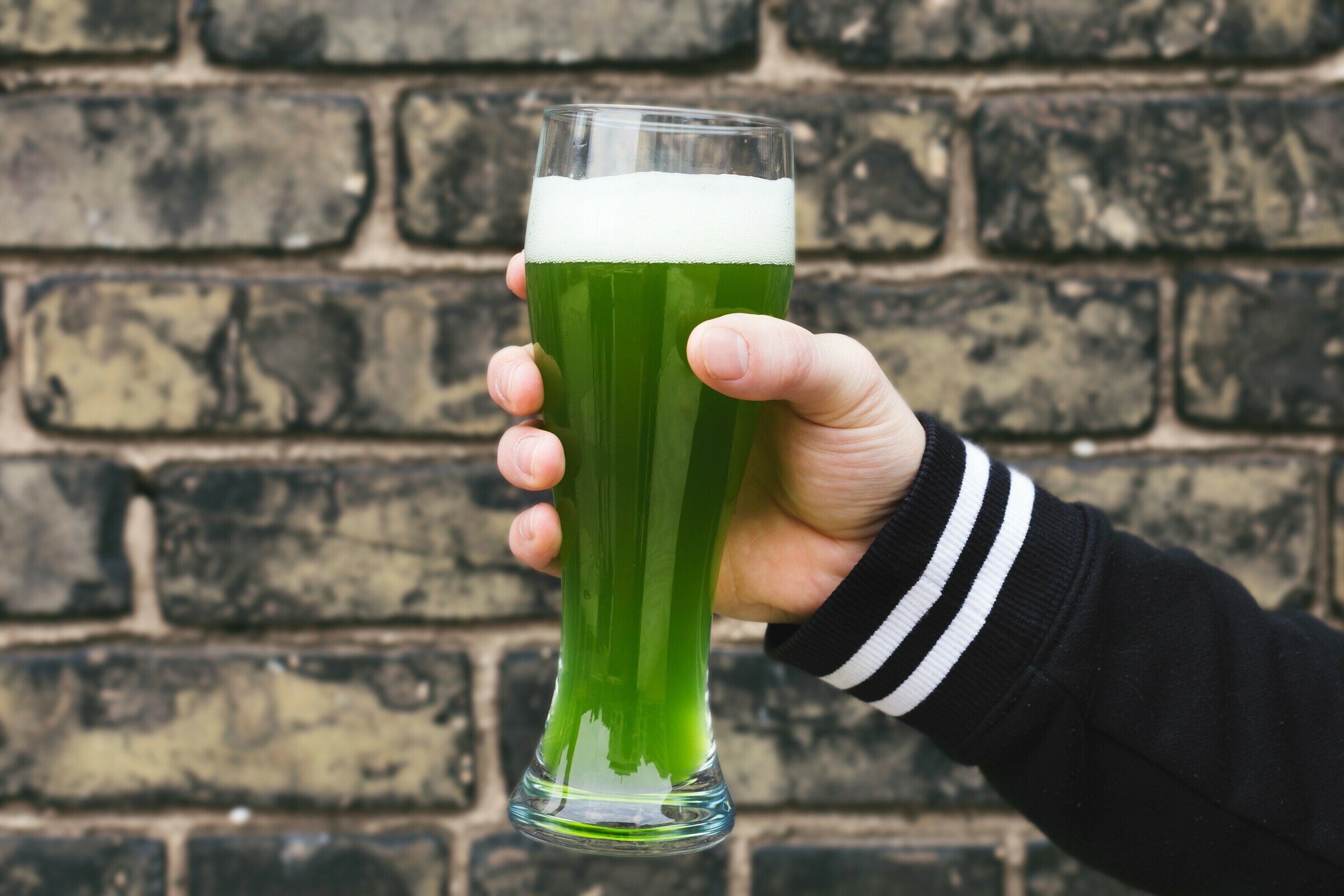 Sarah Pflug. ©. Зелёное пиво, подающееся едва ли не в каждом пабе, имеет не...