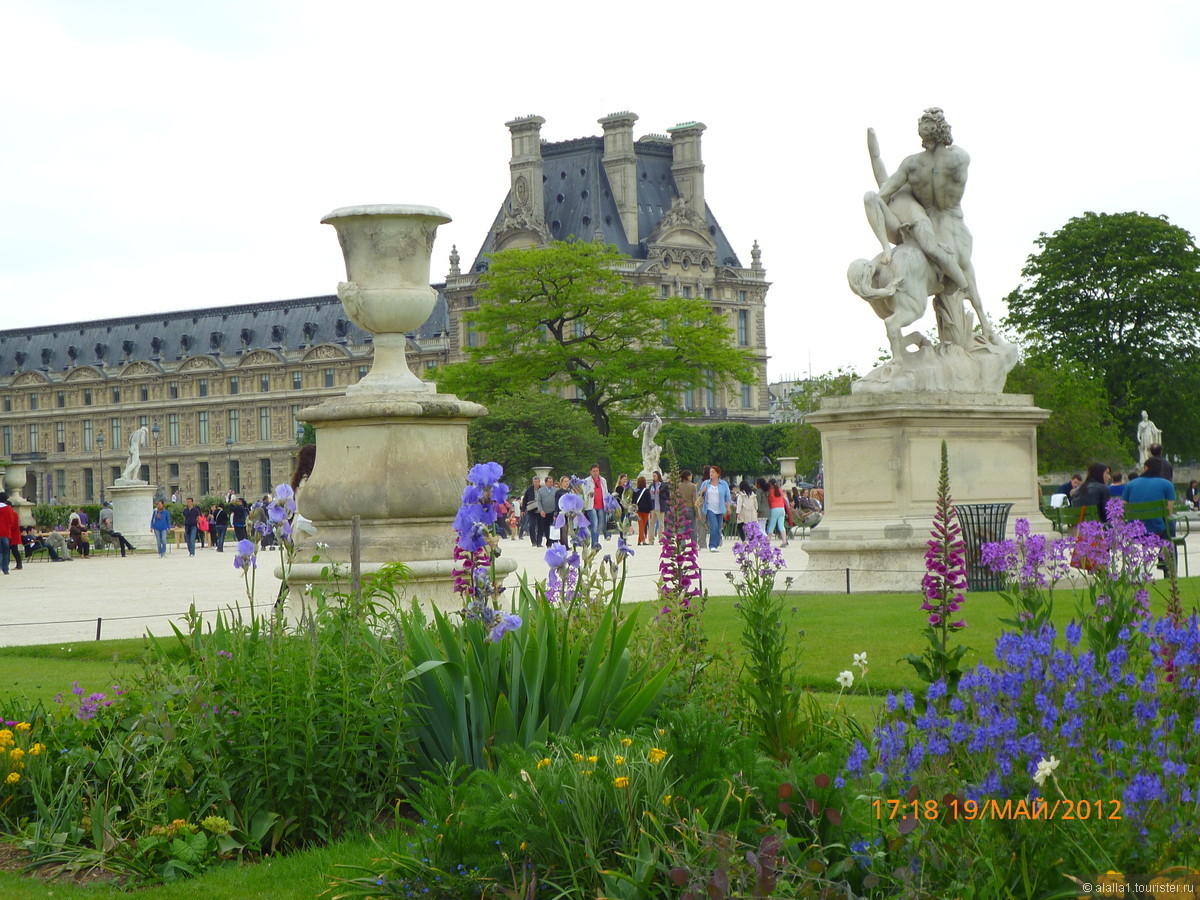 Сады Тюильри в Париже Весна