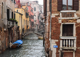 Зимние туманы и высокая вода Венеции