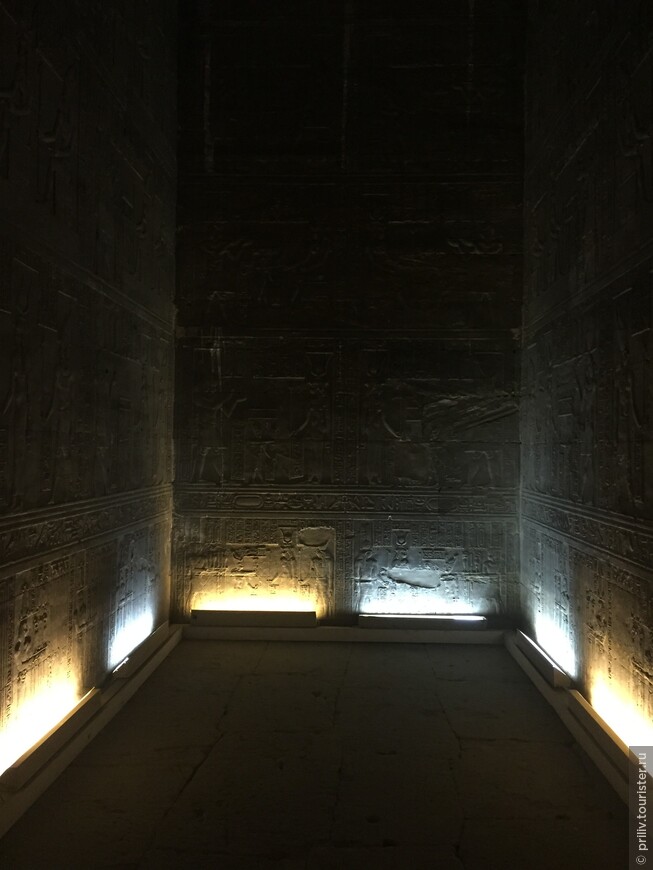 Храм богини Хатхор ( Египет)