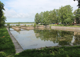 Шлюз в западном устье Староладожского (или Петровского) канала в центре Шлиссельбурга.