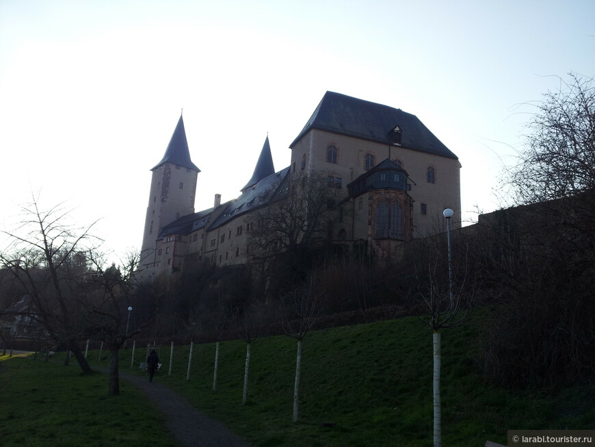 ﻿﻿Саксония: Рохлиц (Rochlitz) — городок и замок у горы порфира