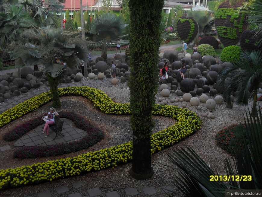 Тропический сад в деревне Нонг Нуч (Таиланд, Паттайя)