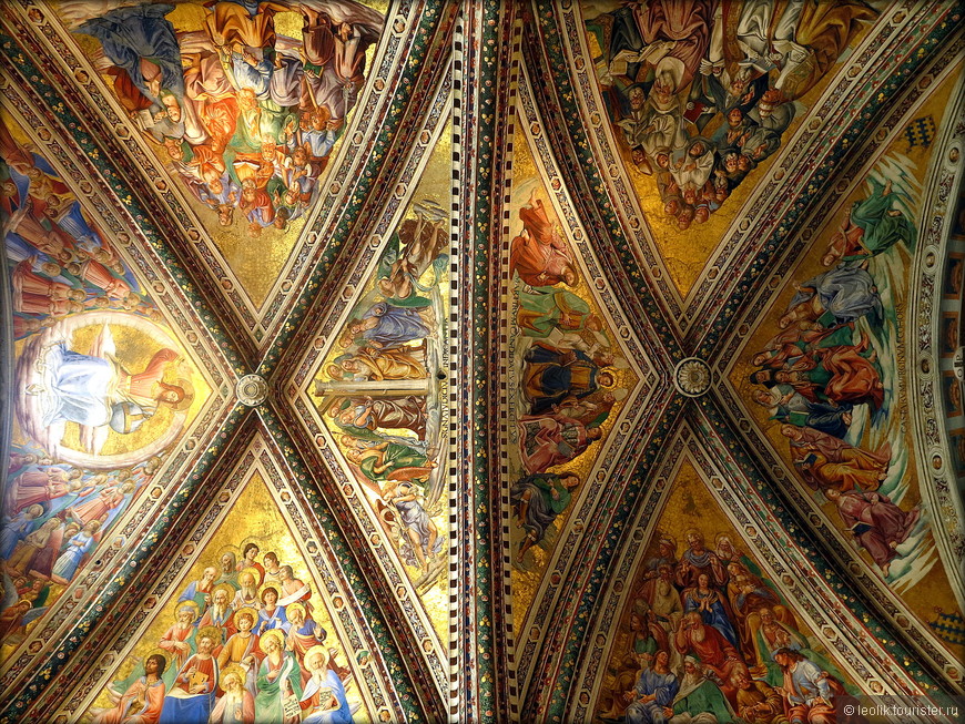 Работа флорентийских мастеров 1447 года. Паруса на сводах: Христос-судия, Ангелы и Пророки.