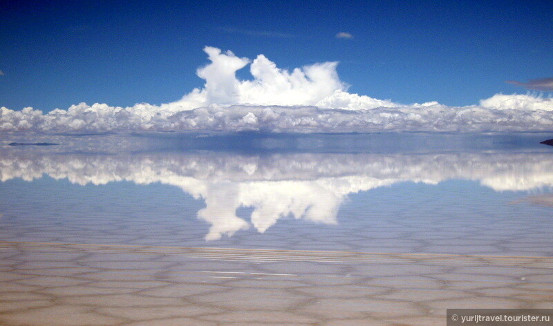 Зеркальная красота озера Уюни