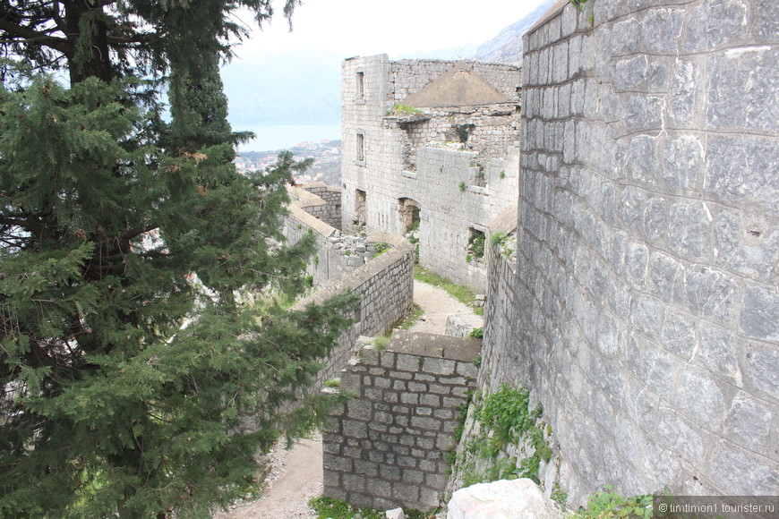 Черногория: Прошлое и настоящее. Часть 2. Котор. Восхождение на крепость святого Ивана.