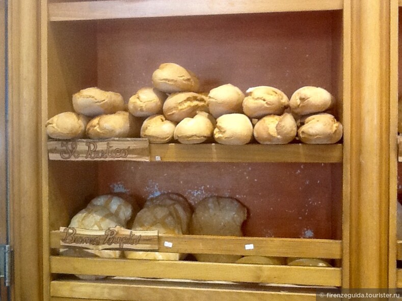 Почему в Тоскане пекут несолёный хлеб.
