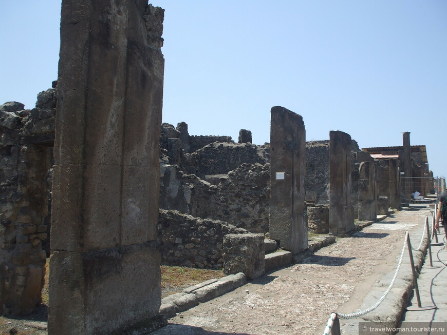Помпеи...город-призрак, город-история, город - легенда