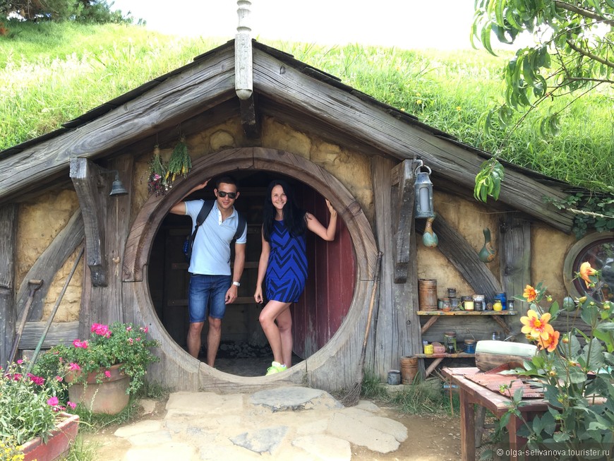 Hobbiton. The Shire. Единственная нора, в которую пускают сфотографироваться.