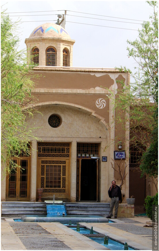 Ресторан Moshir-Al-Mamalek