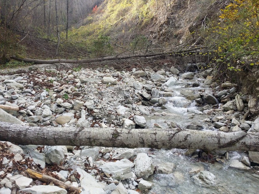 Водопад Перун высотой 33м.