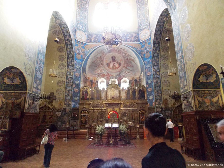 Самый большой из православных храмов за пределами России находится в Ницце, на бульваре Царевича