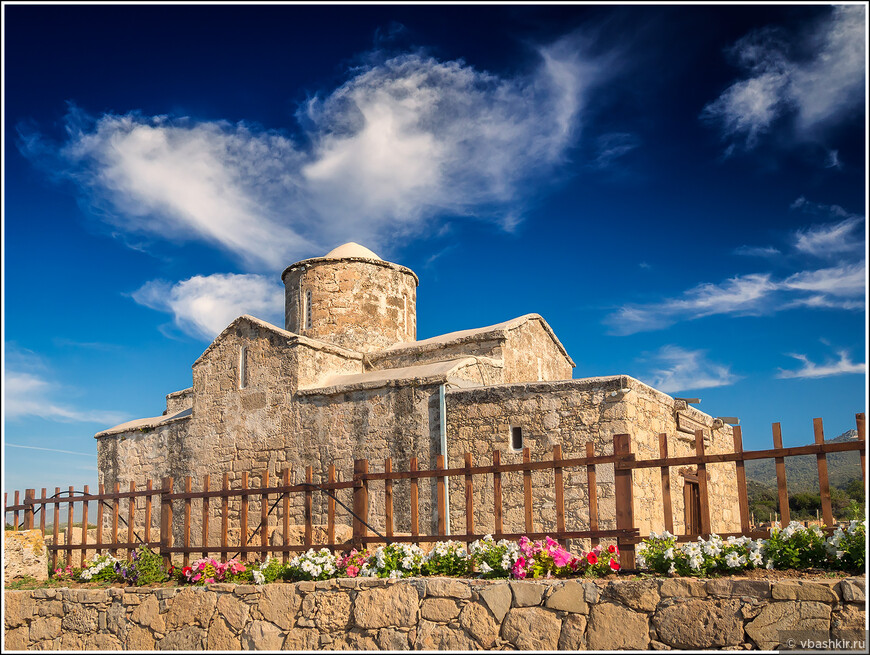 Церковь Agia Panagia Pergamiotissa 