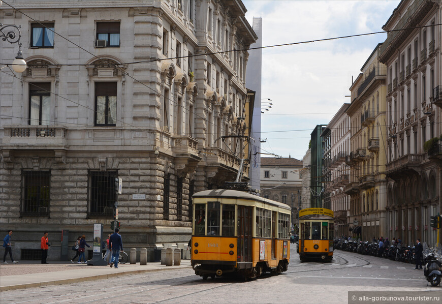 Может быть, как-нибудь позже, я соберу все свои фотографии трамваев и оформлю их в коллекцию, а пока - prego - в Милане много ретро-трамваев, не таких раскрученных как Лиссабонские, но, вполне старинных, с лакированными деревянными салонами!