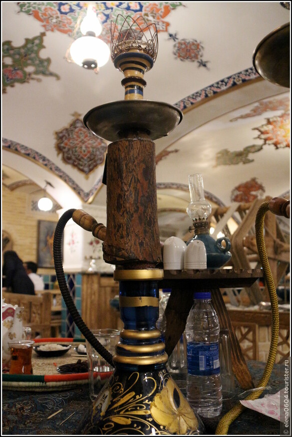 Традиционный иранский ресторан Kateh Mas в Ширазе.