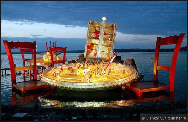 Плавающие сцены Bregenz Festival или Опера на Боденском озере