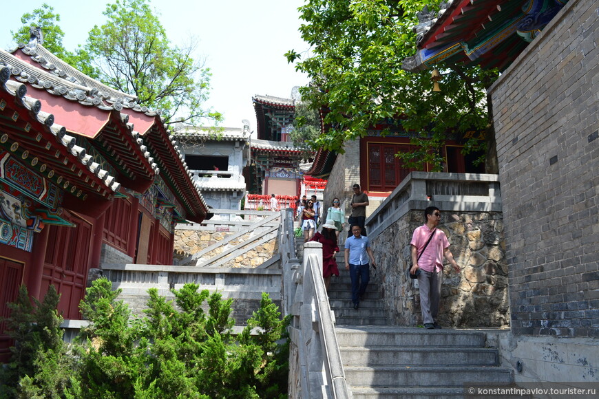  Луньмэнь — пещерные храмы, вырезанные в скалах