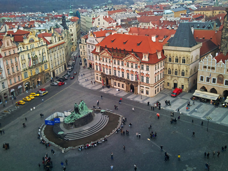 Староместская ратушная башня с курантами – символ Праги
