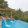 Приватный термальный бассейн с видом на горы недалеко от Сантьяго