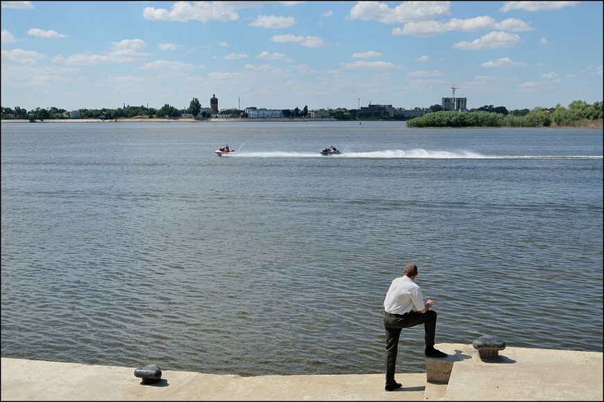 Астраханский Кремль и Пиво-водка-теплоход