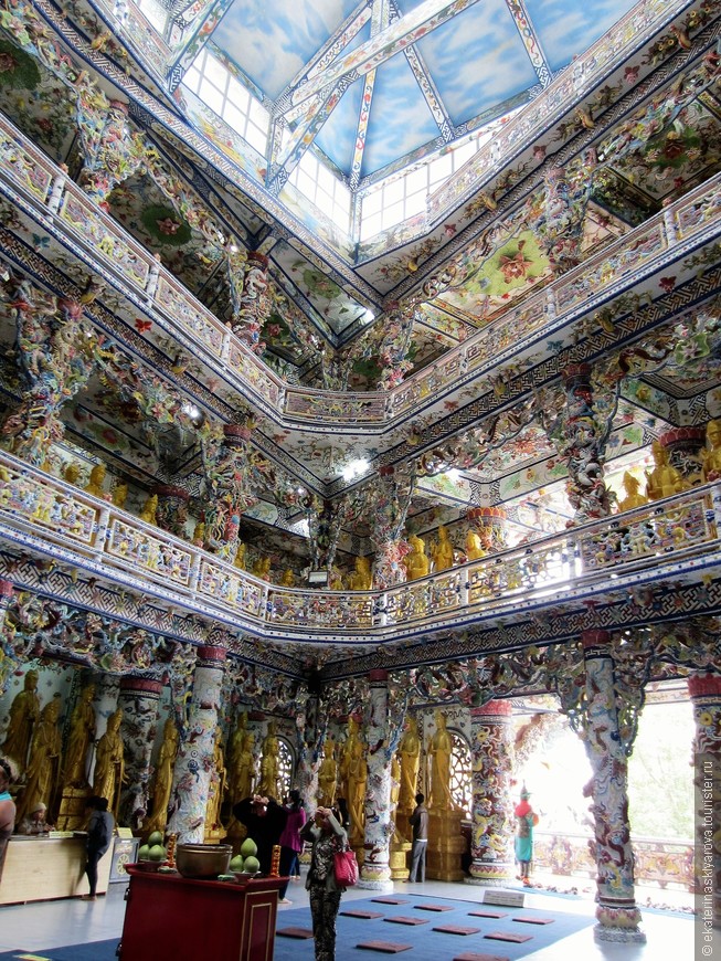 Линь Фуок — фарфоровый храм