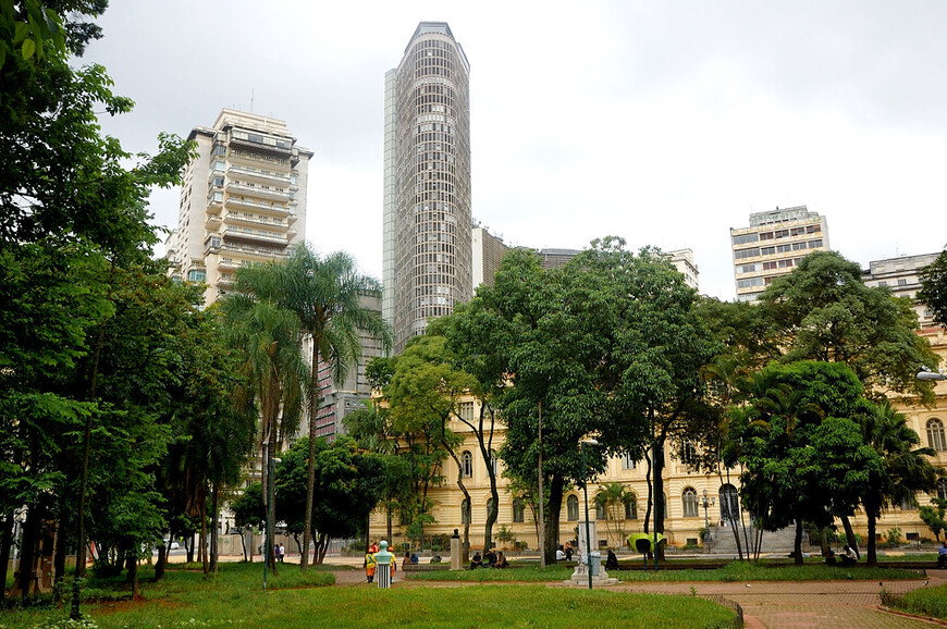Бомжеград Сан-Паулу, в котором мы тоже не смогли переночевать