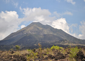 Вулкан и озеро Батур на Бали, 2011