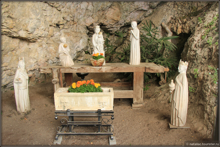 Санта Катерина — монастырь в скале