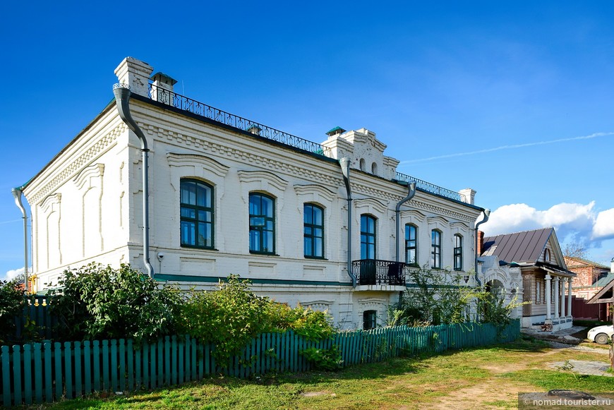 Административное здание, 19 век