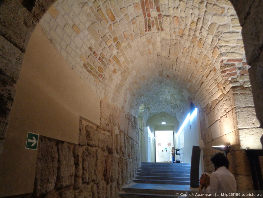  Самый древний замок Палермо - замок Норманнов и Палатинская капелла с византийскими фресками 12 века