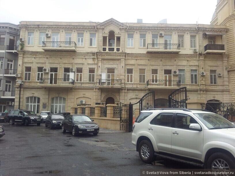 дом, в котором мы жили в Баку (фото с Booking.com0