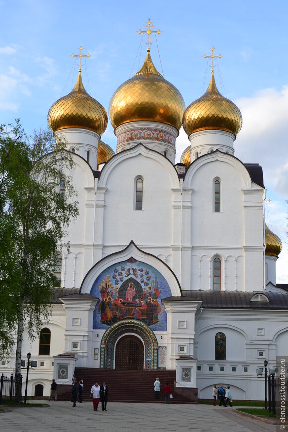 Когда путь в Ярославль начинается из Казани. Живые святые. Часть I