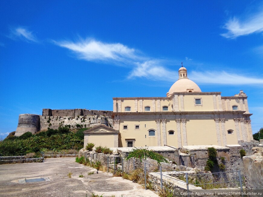 Милаццо и его самая мощная крепость на Сицилии