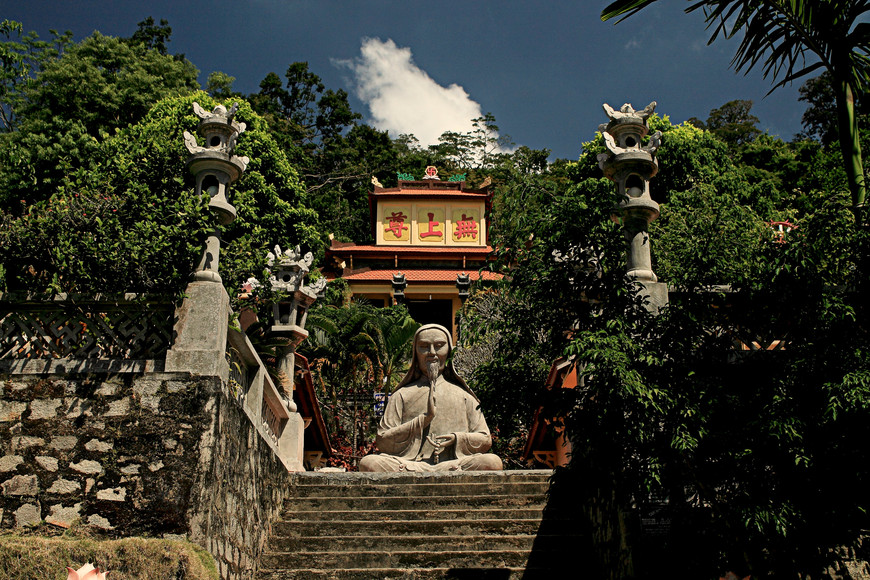 Гора Таку и замечательная пагода