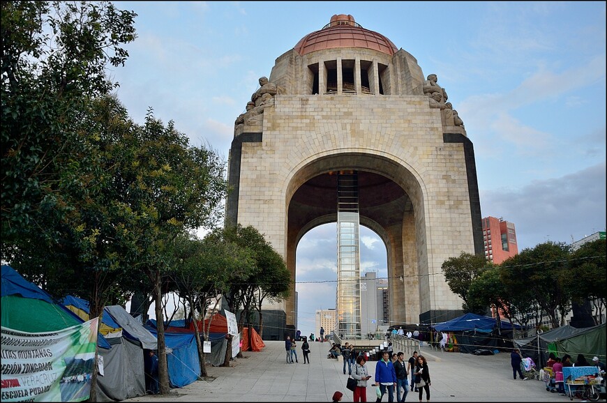 Площадь Сокало и смотровые площадки Мехико