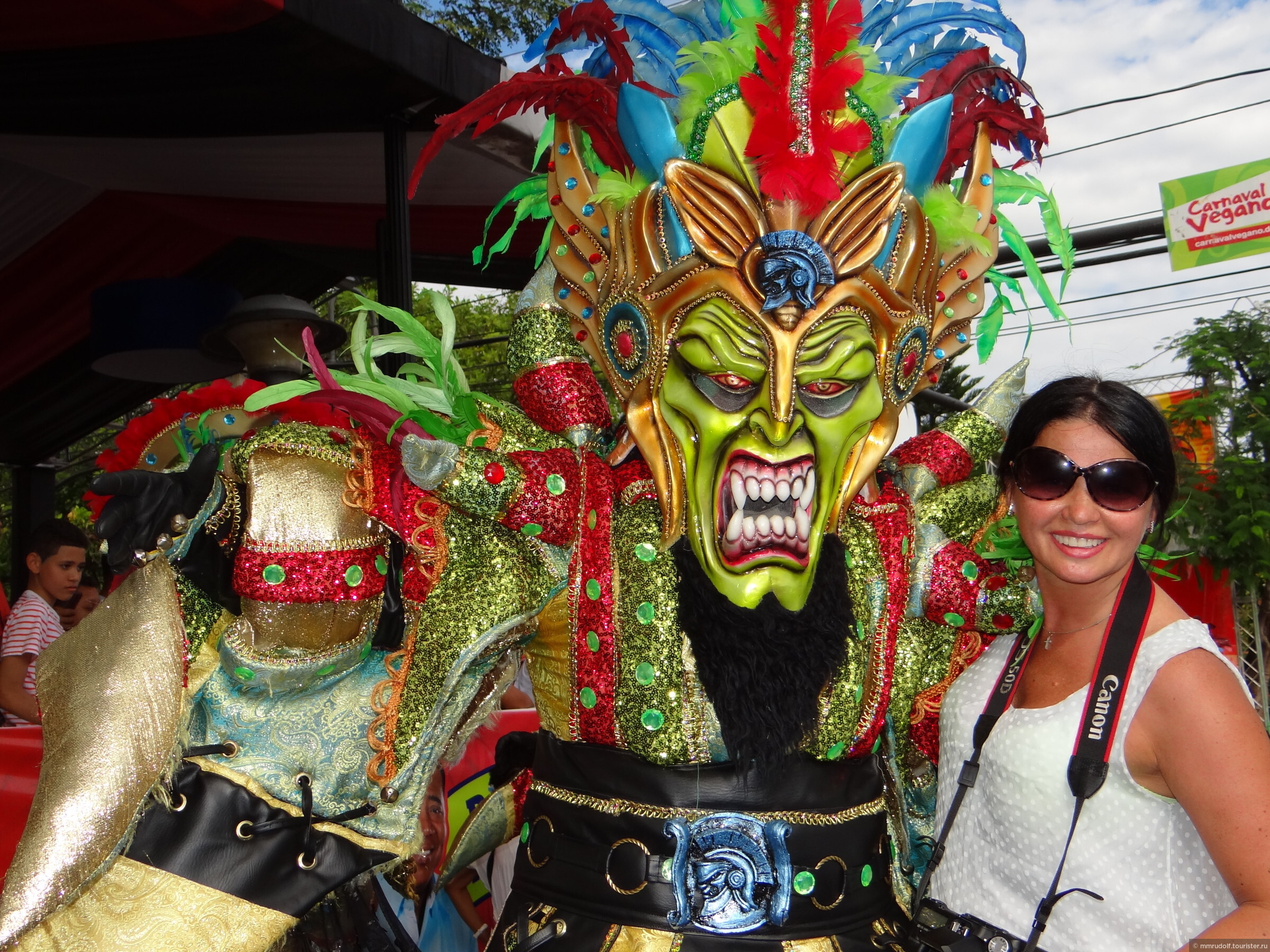 Какие самые популярные праздники. Карнавал в ла-Вега, Доминикана. Ла Вега Доминикана. Февральский карнавал Доминикана. Карнавал в ла-Вега, Доминикана город ла-Вега.