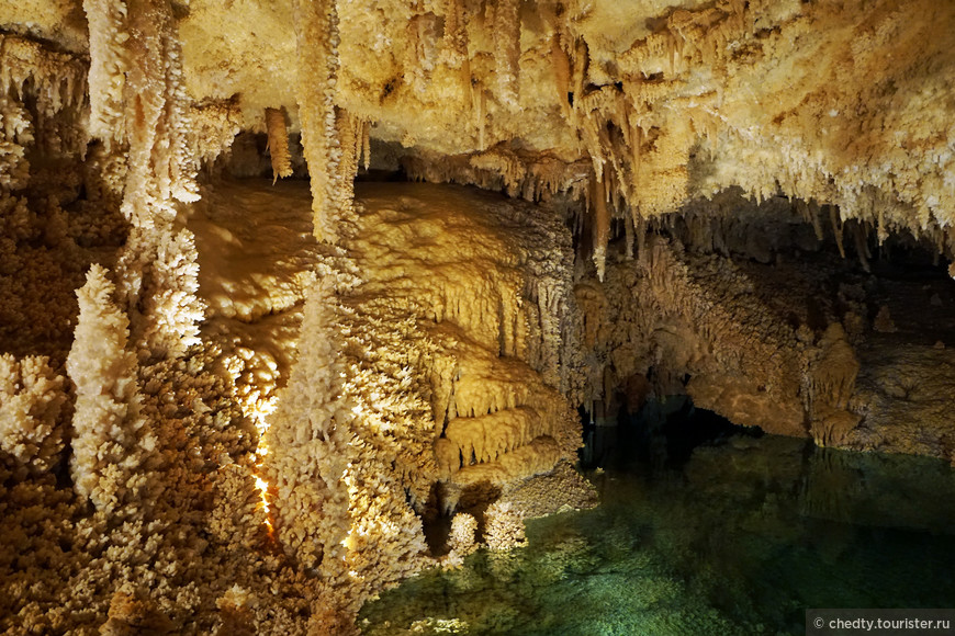 Пещера Сонора, ТХ. Вот такие странные камни, будем считать, что сталактиты и сталагмиты