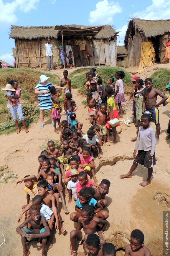 Мадагаскар. Окончание сплава по реке Цирибихина