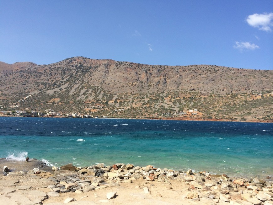 Крит — остров богов, остров ветров, остров тысячи запахов
