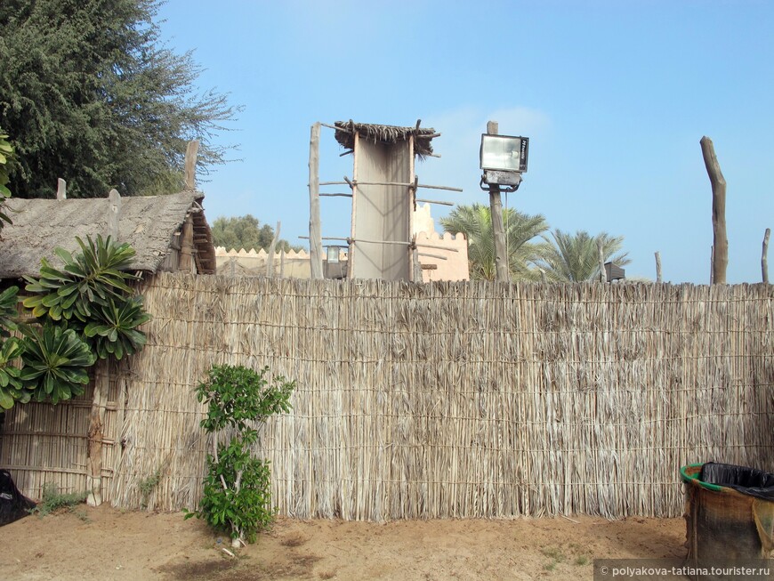 Вентиляционная башня, в Этнографическом музее в Абу Баби