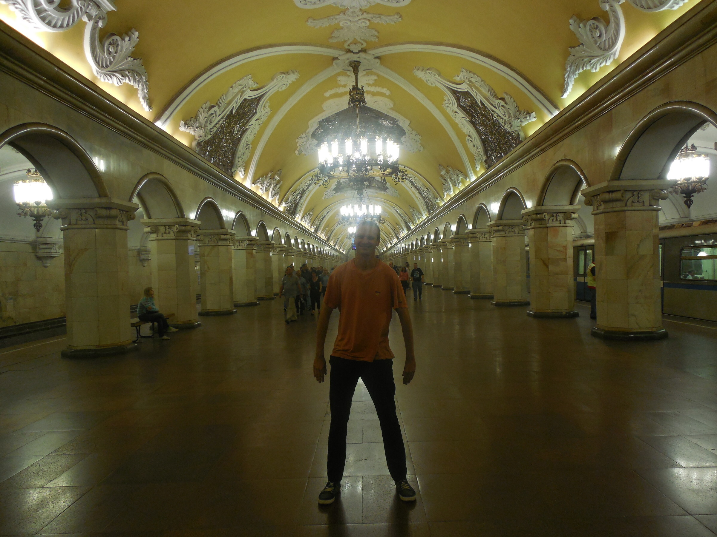 Станция метро комсомольская кольцевая