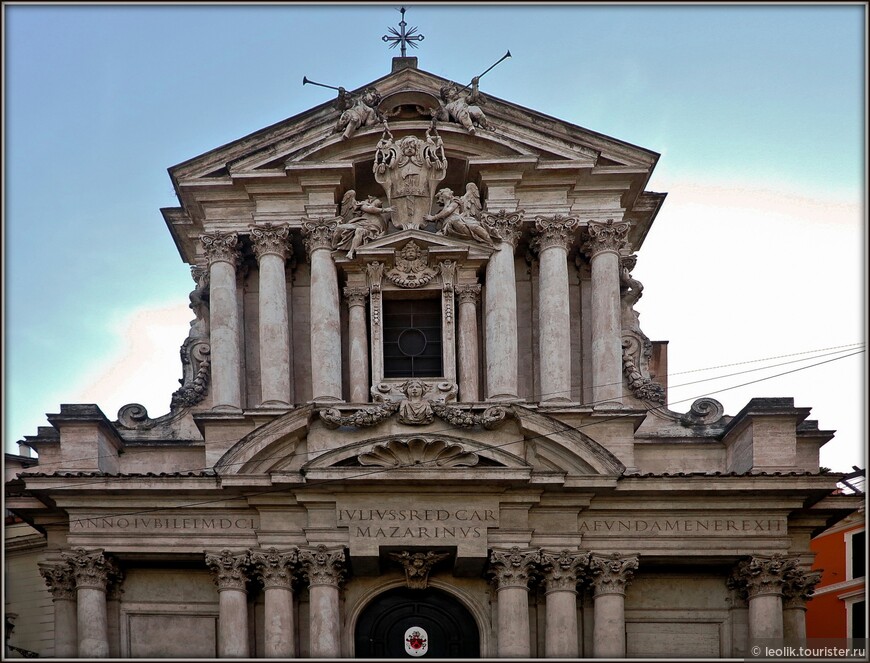 Церковь Santi Vincenzo e Anastasio a Trevi