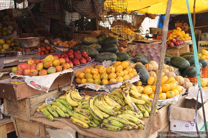 Уличный рынок во Вриндаване