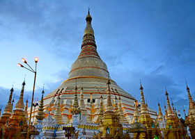 Сияет золотом Янгон
