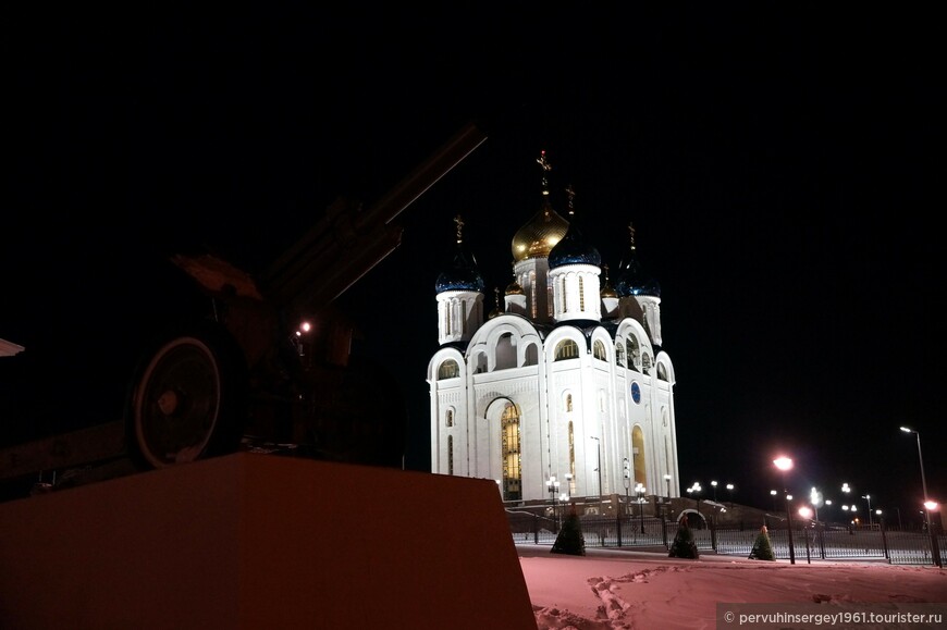 Ночной Южно-Сахалинск: Собор Рождества Христова