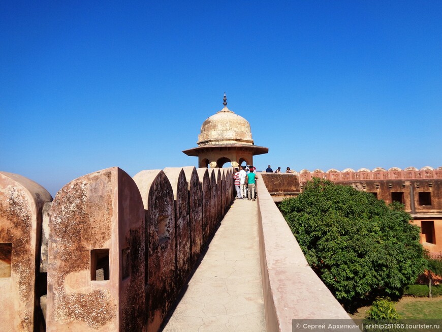 По средневековым фортам Джайпура — от Форта Джайгарх к Форту Нахаргарх