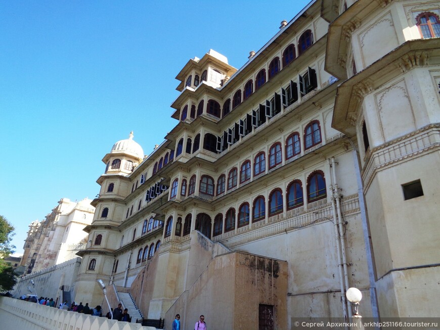 По дворцам махараджей в белом городе — Удайпуре