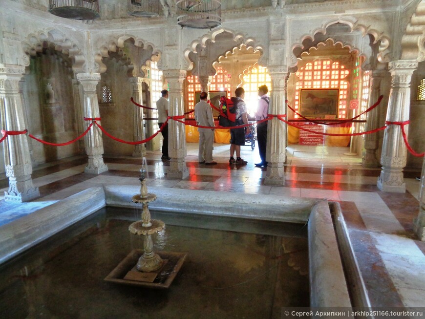 По дворцам махараджей в белом городе — Удайпуре