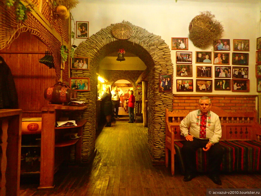 Атмосферный ресторан в бессарабском стиле