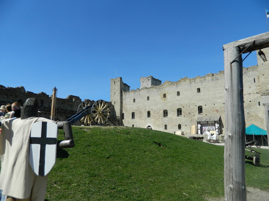 Средневековые крепости  Эстонии